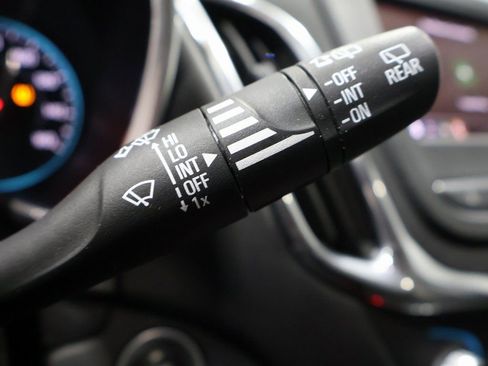 Used 2020 Chevrolet Equinox LT image 42