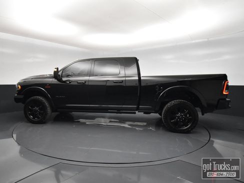 Used 2024 RAM 2500 Limited AWD/4WD image 3