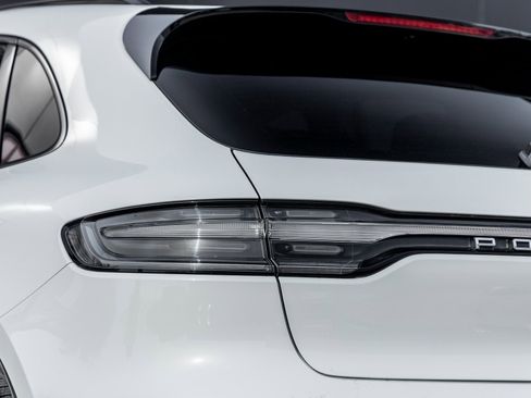 Certified 2024 Porsche Macan S image 14