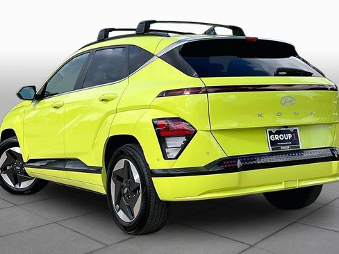 Used 2025 Hyundai Kona Limited FWD image 11