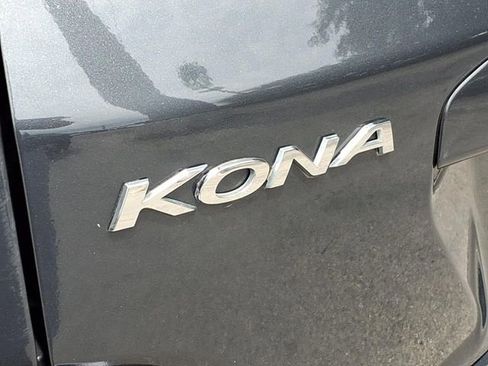 Used 2018 Hyundai Kona Limited image 9