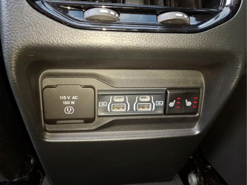 Used 2024 Jeep Grand Cherokee Limited w/ Luxury Tech Group II AWD/4WD image 22