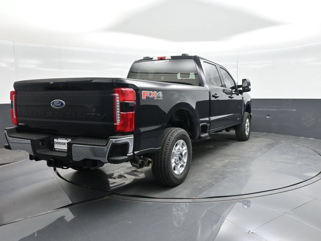 New 2026 Ford F250 XLT w/ XLT Premium Package AWD/4WD image 8