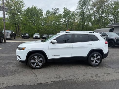 Used 2019 Jeep Cherokee Limited AWD/4WD image 4
