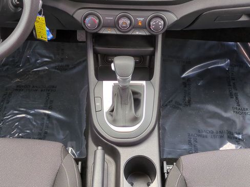 Certified 2022 Kia Forte LXS w/ LXS Technology Package image 18