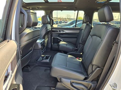 New 2026 Jeep Grand Wagoneer Limited AWD/4WD image 27