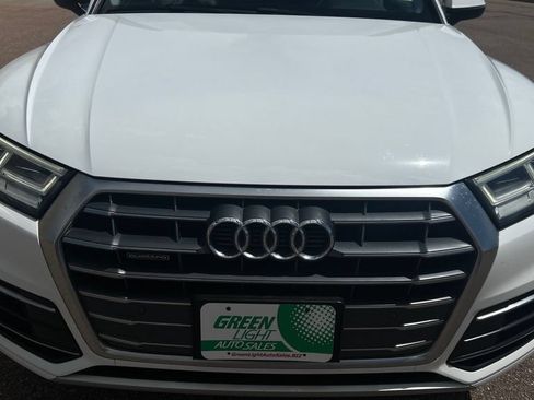 Used 2019 Audi Q5 2.0T Premium Plus w/ Premium Plus Package AWD/4WD image 12