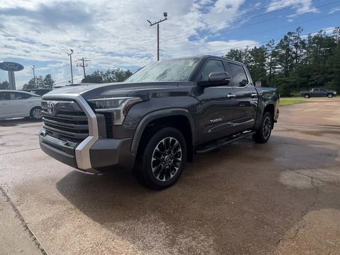 Used 2024 Toyota Tundra Limited AWD/4WD image 2