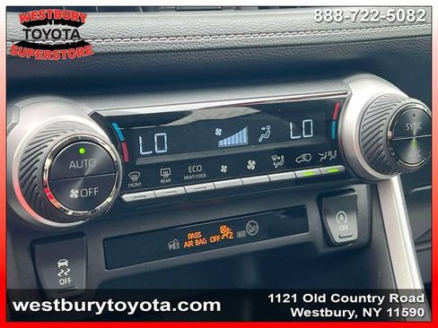 Used 2025 Toyota RAV4 XLE AWD/4WD image 36