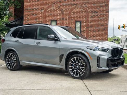 Used 2025 BMW X5 M60i AWD/4WD image 3