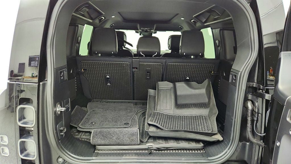 Used 2023 Land Rover Defender 110 X AWD/4WD image 25