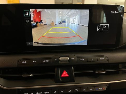 Used 2025 Kia K4 LXS image 23