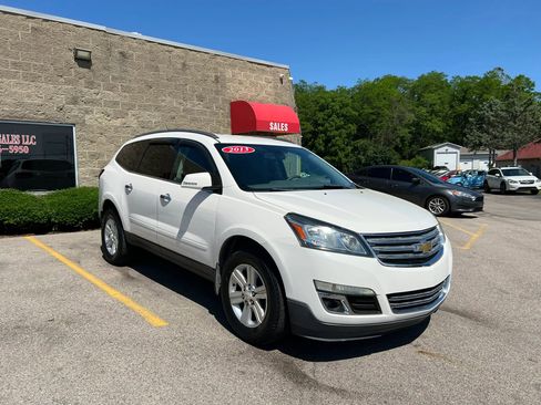 Used 2013 Chevrolet Traverse LT FWD image 3