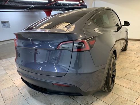 Used 2022 Tesla Model Y Performance AWD/4WD image 8