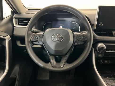 Used 2025 Toyota RAV4 LE AWD/4WD image 12