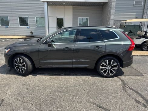 Used 2022 Volvo XC60 B5 Momentum FWD image 6