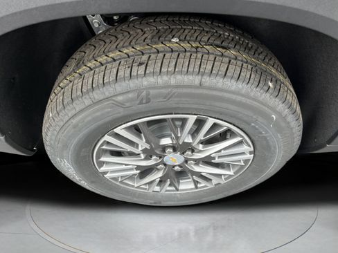 New 2026 Chevrolet Traverse LT w/ Driver Confidence Package image 9