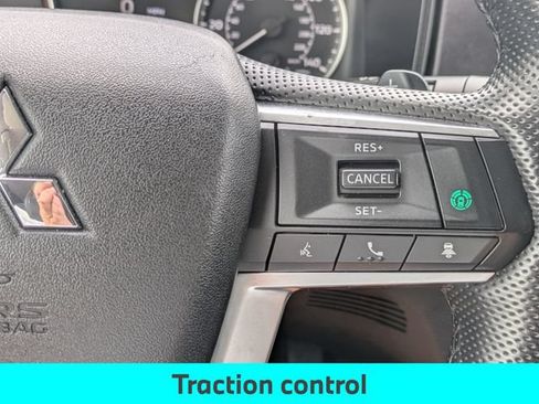 Used 2024 Mitsubishi Outlander SE FWD image 20