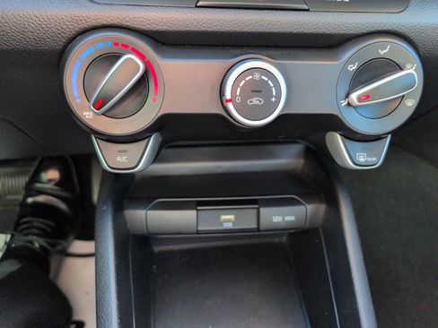 Used 2022 Kia Rio S image 20