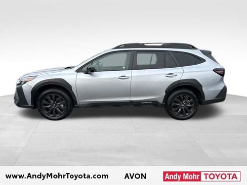 Used 2025 Subaru Outback Onyx Edition image 4