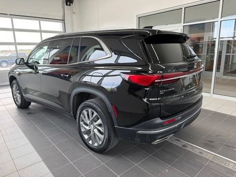 Used 2025 Buick Enclave Preferred AWD/4WD image 4