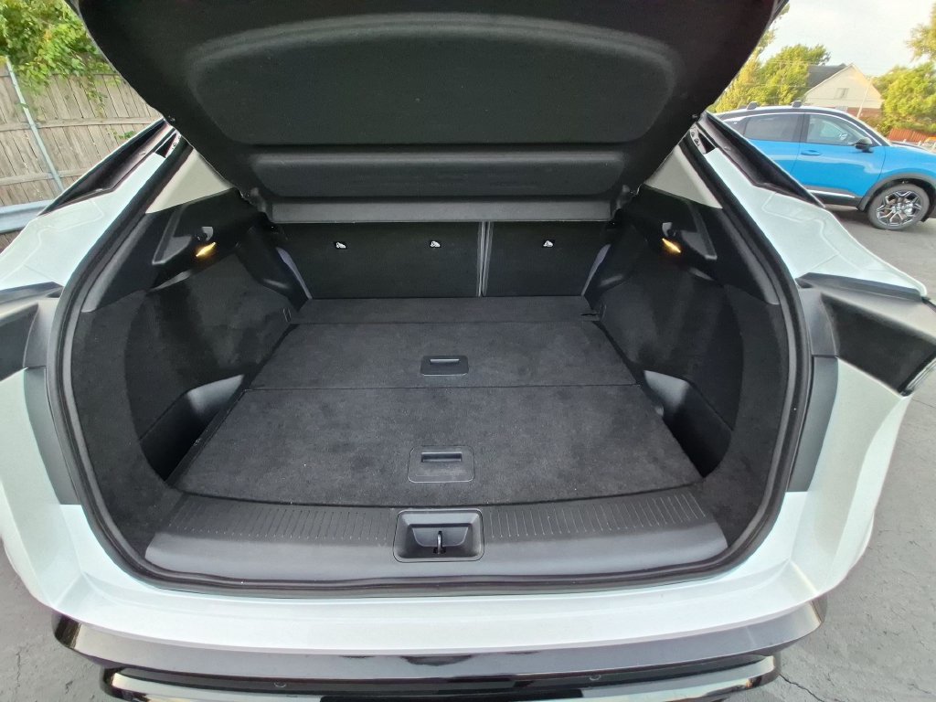 Used 2024 Nissan Ariya AWD image 26