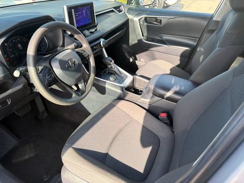 Used 2025 Toyota RAV4 LE AWD/4WD image 11