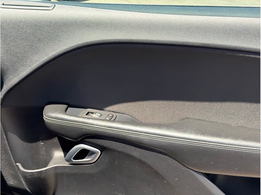 Used 2019 Dodge Challenger R/T RWD image 27