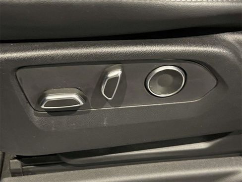 Certified 2024 Cadillac Escalade Premium Luxury image 18