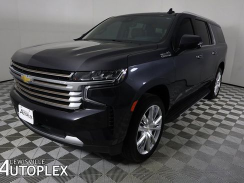 Used 2024 Chevrolet Suburban High Country w/ Advanced Technology Package image 11