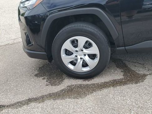 Used 2024 Toyota RAV4 LE AWD/4WD image 8