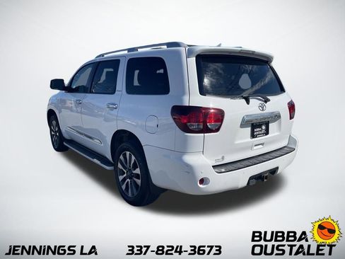 Used 2019 Toyota Sequoia Limited w/ Safety & Convenience Package image 7