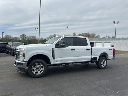 Used 2025 Ford F250 XLT image 10