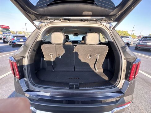 Used 2025 Kia Sorento EX image 30