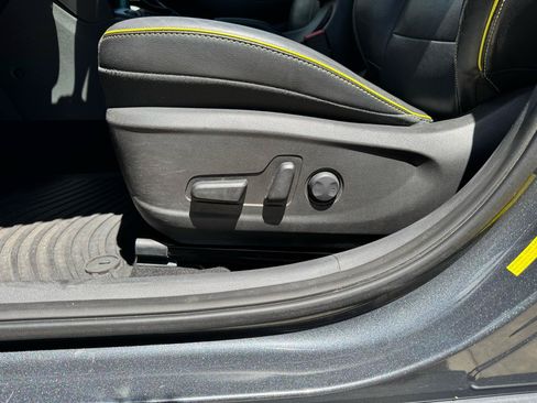Used 2019 Hyundai Kona Limited FWD image 17