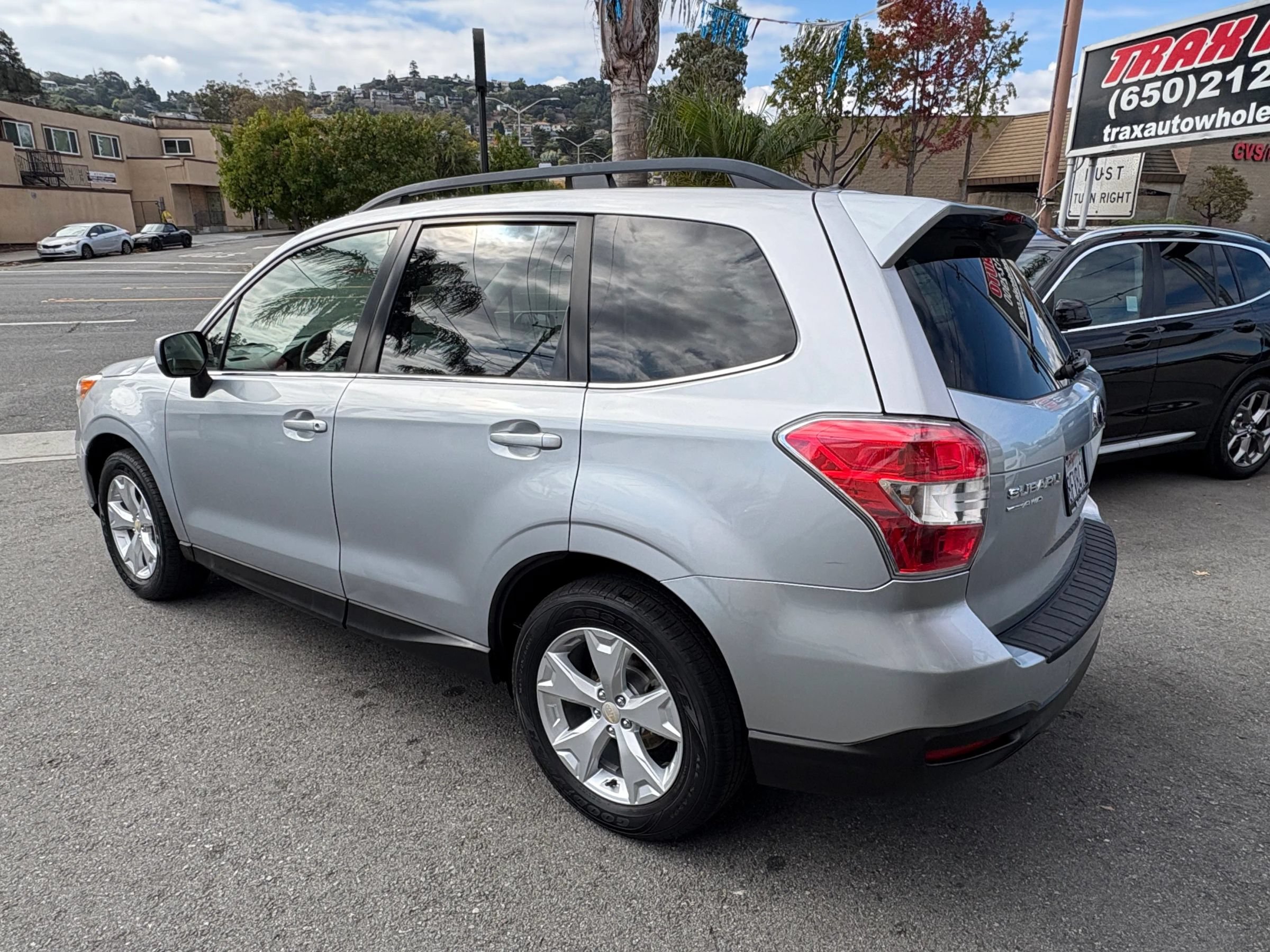 Used 2015 Subaru Forester 2.5i Limited w/ Popular Package #2 AWD/4WD image 5