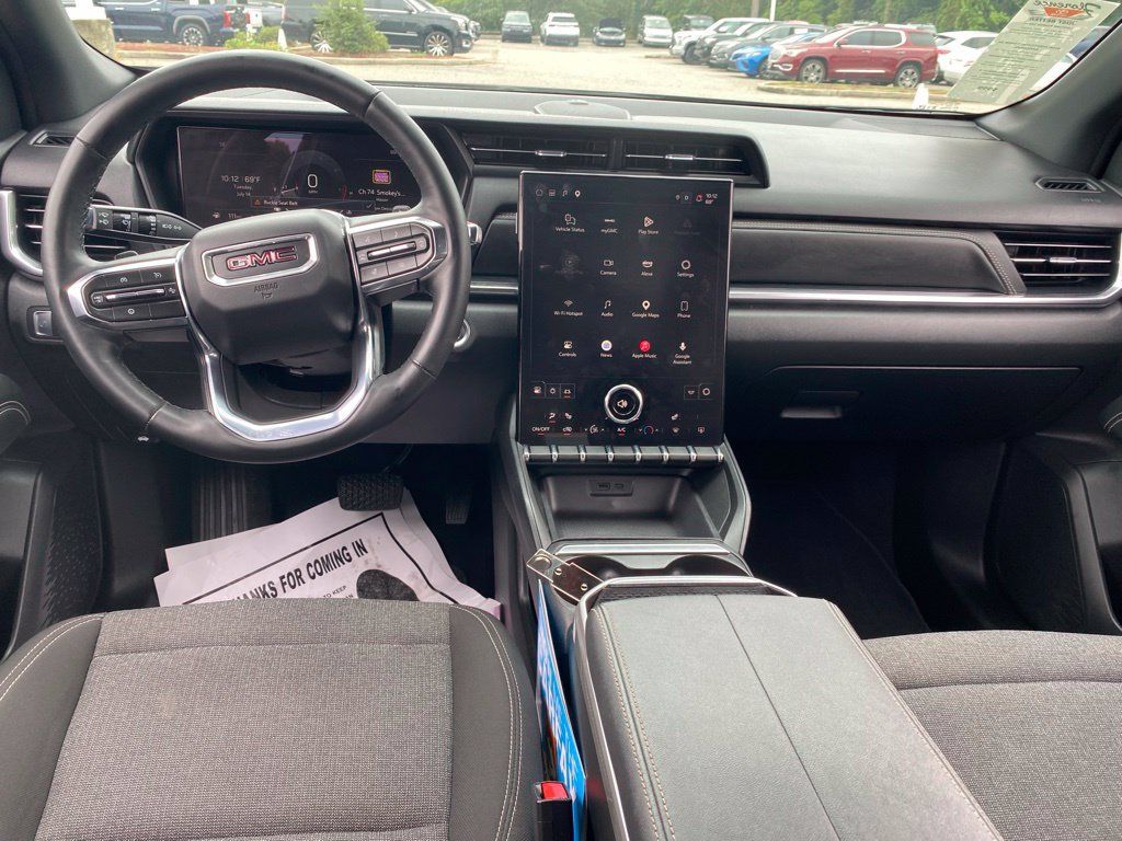 Used 2025 GMC Terrain Elevation AWD/4WD image 9