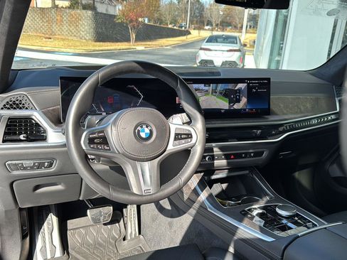 Certified 2023 BMW X7 xDrive40i w/ M Sport Package image 16