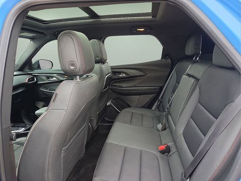 Used 2023 Chevrolet TrailBlazer RS w/ Sun and Liftgate Package image 18