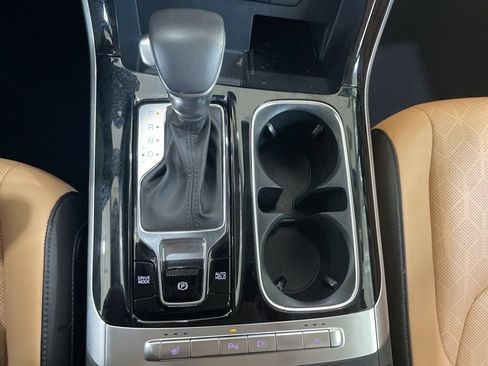 Used 2023 Kia Carnival EX FWD image 27
