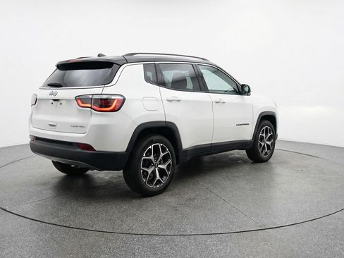 Used 2025 Jeep Compass Limited AWD/4WD image 9