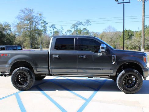 Used 2017 Ford F250 Platinum AWD/4WD image 5