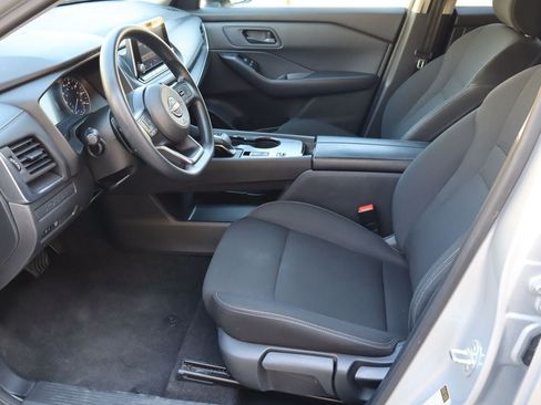 Used 2024 Nissan Rogue S FWD image 15