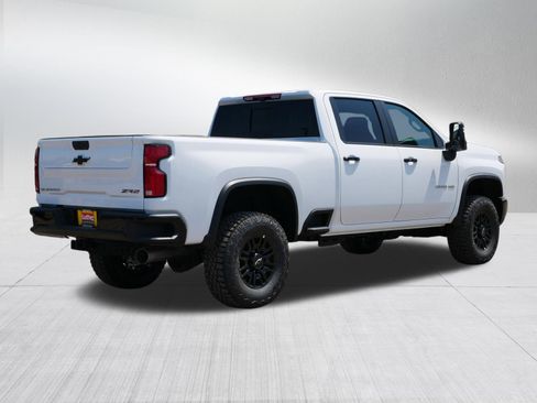 New 2026 Chevrolet Silverado 2500 ZR2 w/ LPO, Dark Essentials Package AWD/4WD image 5