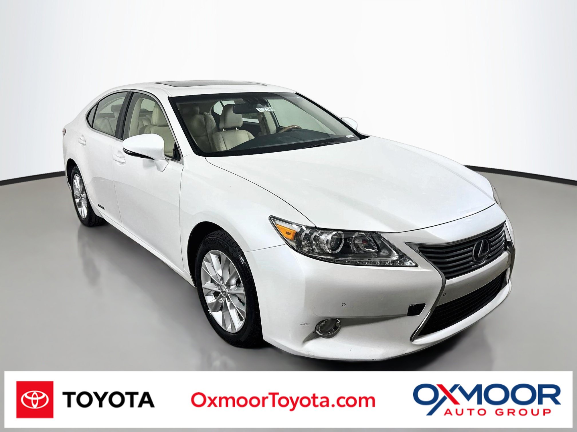 Used 2013 Lexus ES 300h w/ Luxury Pkg FWD image 1