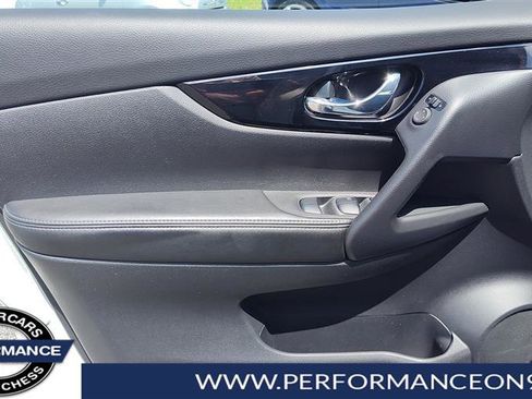 Used 2020 Nissan Rogue Sport SV w/ All-Weather Package image 9