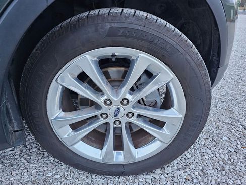 Used 2018 Ford Explorer XLT w/ Equipment Group 202A image 83