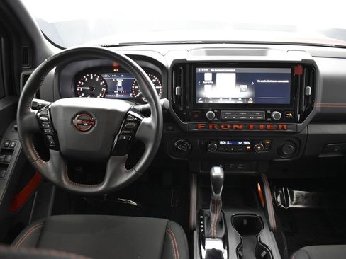Used 2025 Nissan Frontier PRO-4X AWD/4WD image 14