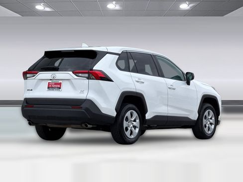 Used 2024 Toyota RAV4 LE image 3