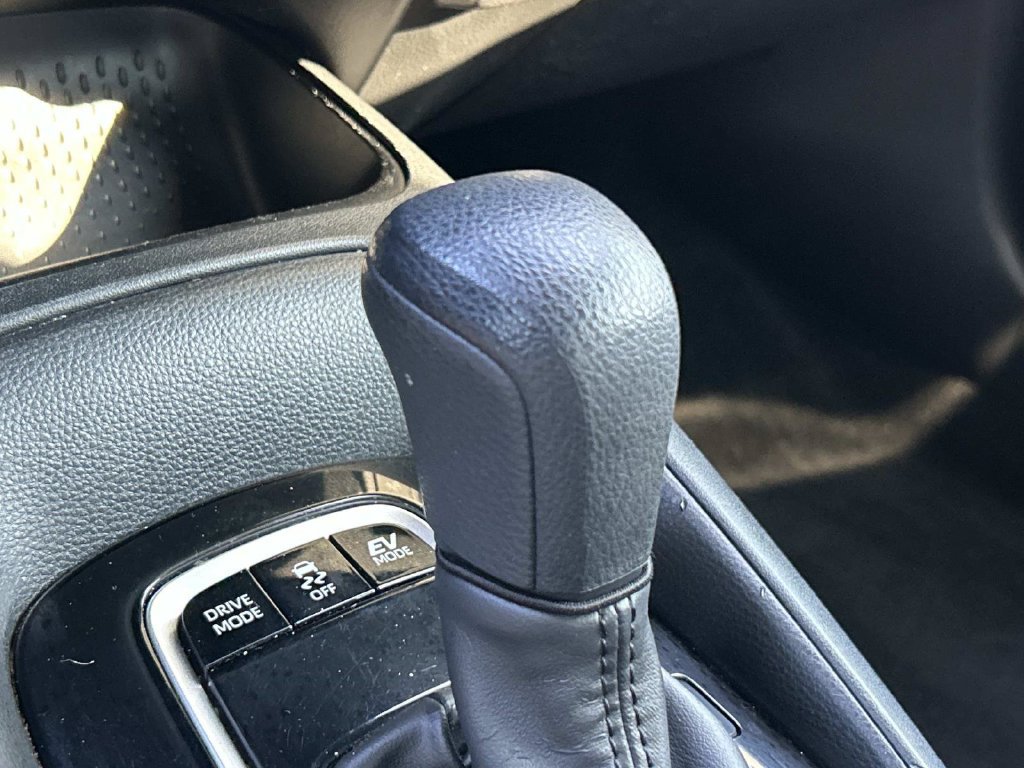 Used 2024 Toyota Corolla LE FWD image 39